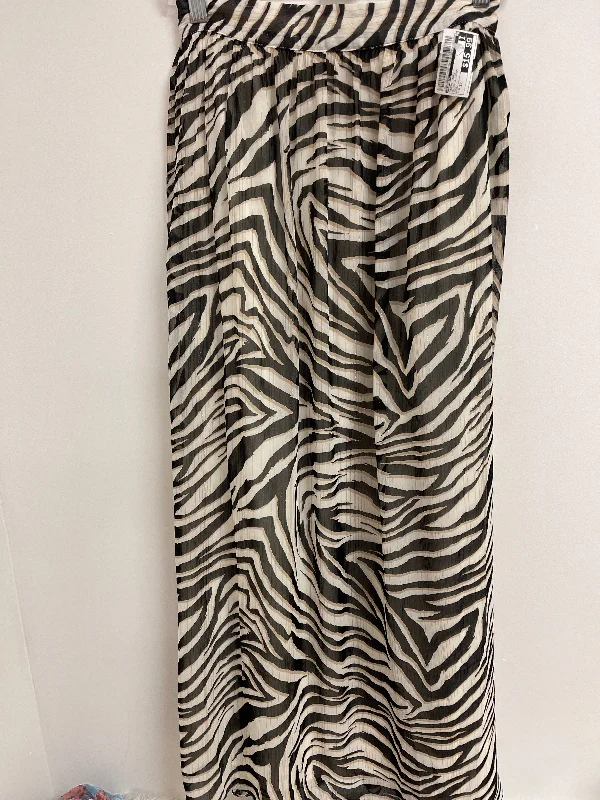 Skirt Maxi By Express In Black & Cream, Size: 12