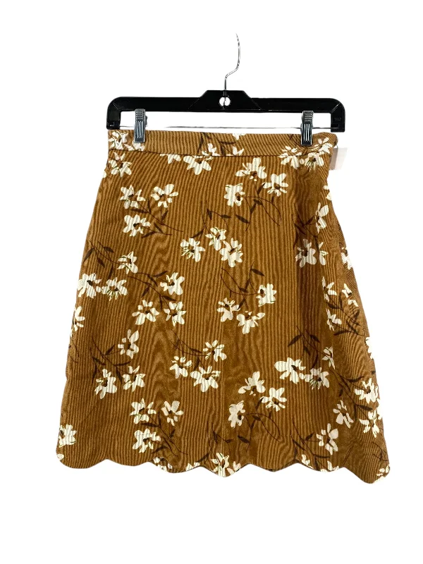 Skirt Mini & Short By Clothes Mentor In Brown, Size: S