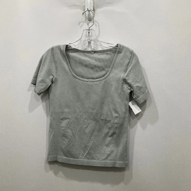 Top Short Sleeve By Lululemon In Grey, Size: 6